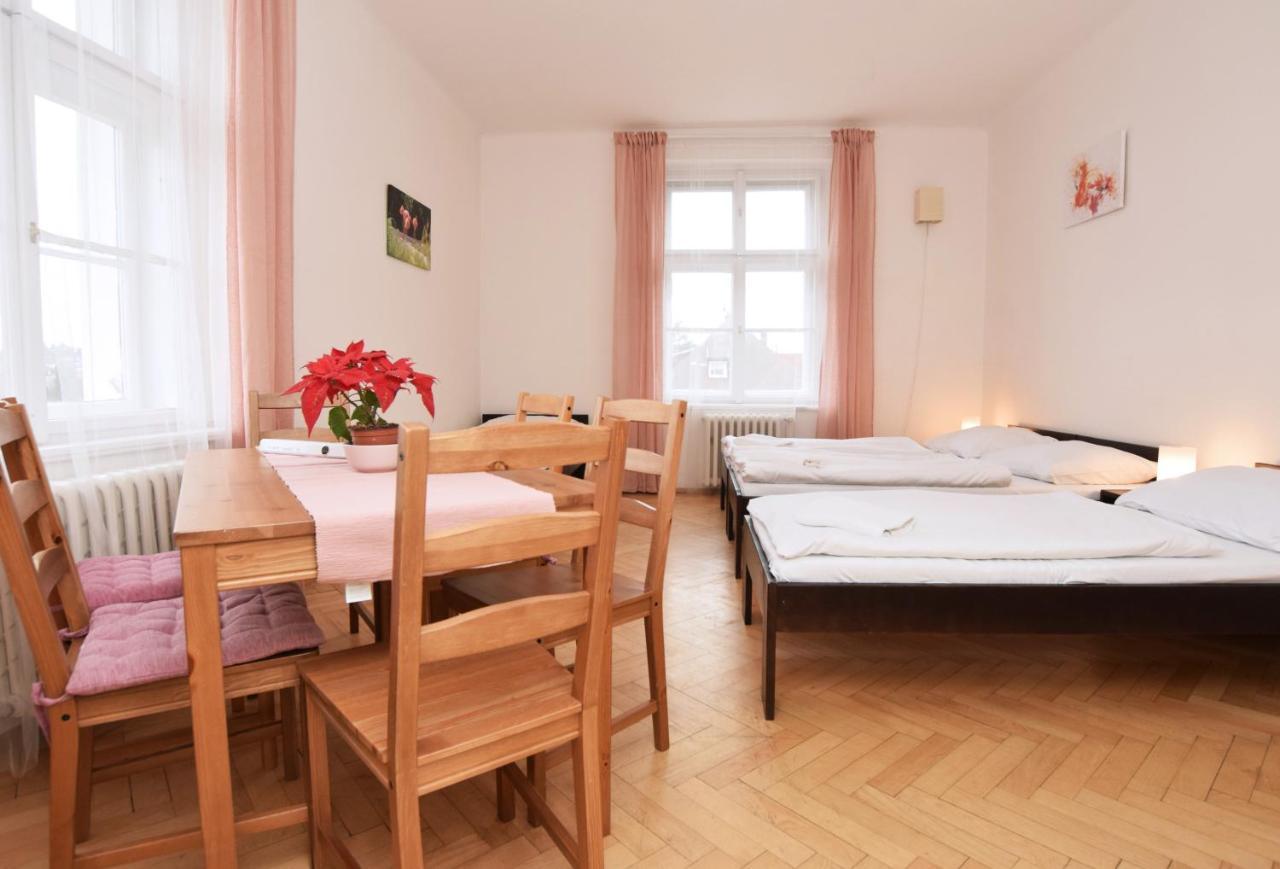 פראג Flamingo Apartments מראה חיצוני תמונה